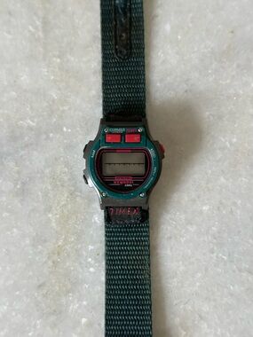 Vintage 1997 Womens TIMEX Ironman Triathlon 8 Lap Digital Teal Green/Gray Watch